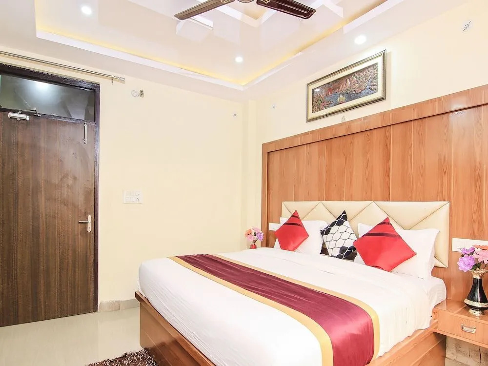 Collection O 15597 Hotel Khalsa Inn