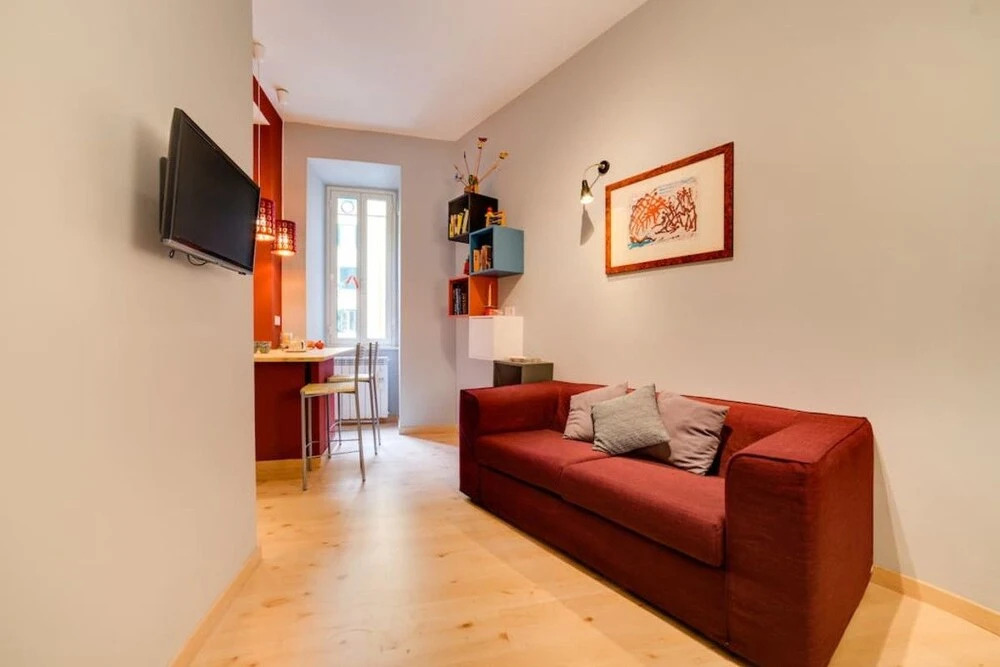 Cosy 1 Bed Flat With AC in San Giovanni, Serviced by Hostmaker