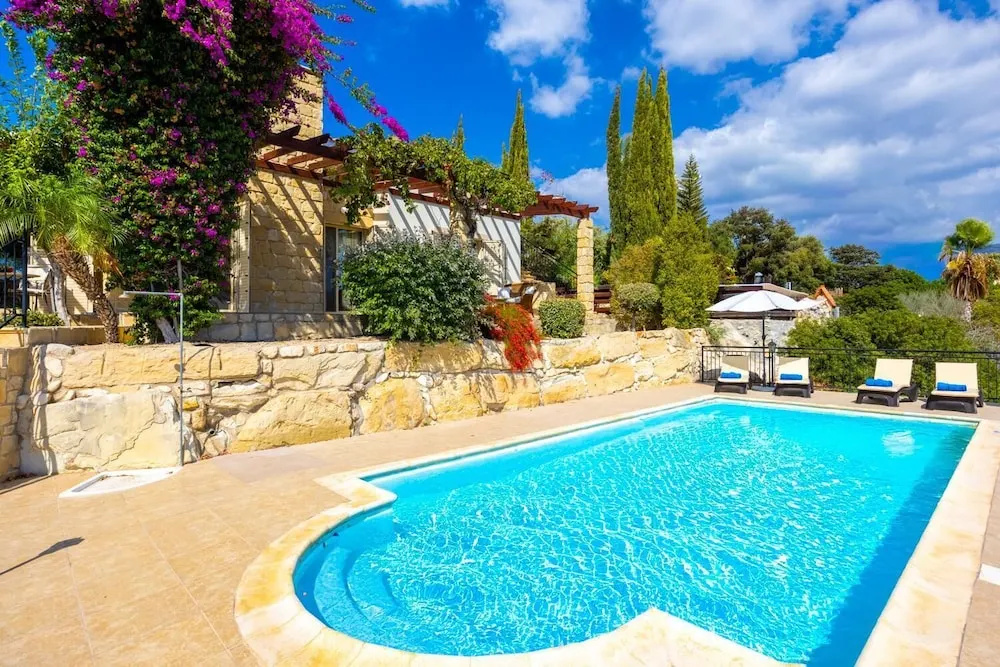 Villa Lone