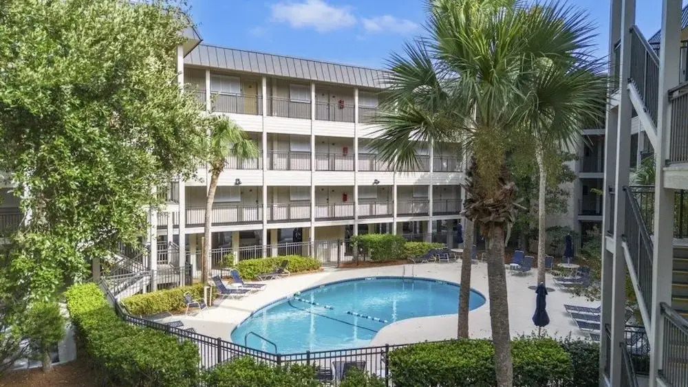 South End - 180 Sea Side Villas 1 Bedroom Condo