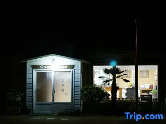 Jeju Oreum Guesthouse