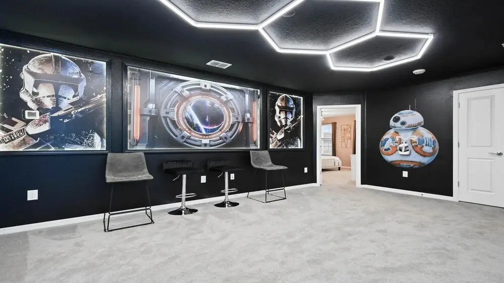 Loft Theater Game Room 10br Villa w Pool Spa, Davenport
