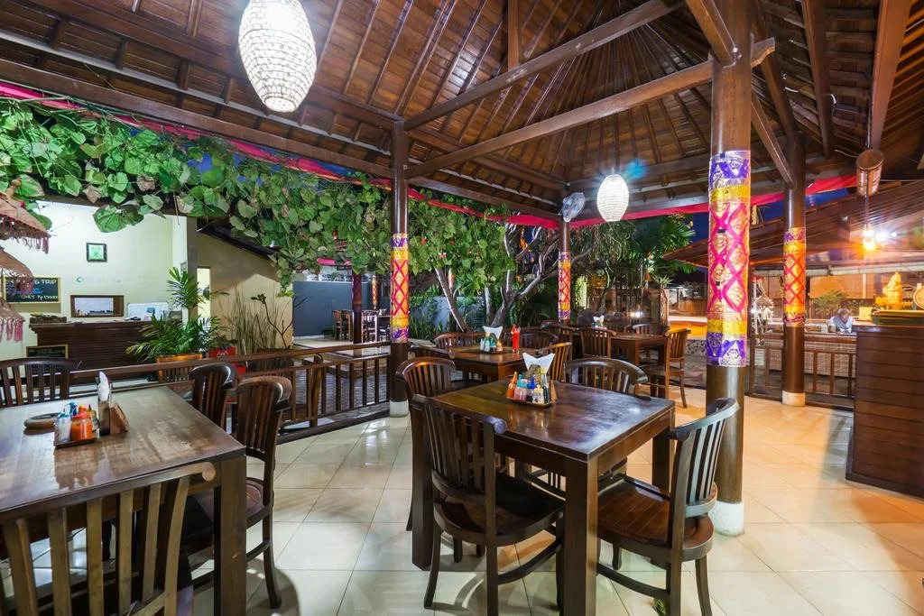 Arya Inn Enny Salon and Spa