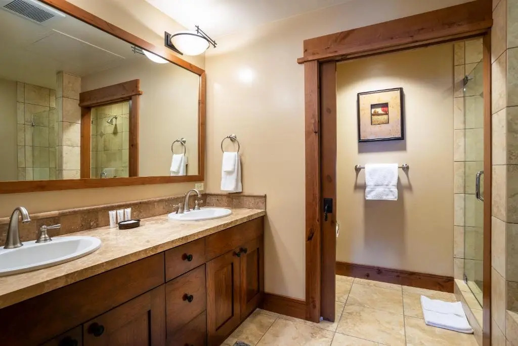 Luxury 2 BD in the Heart of the Village at Northstar! - Catamount 206