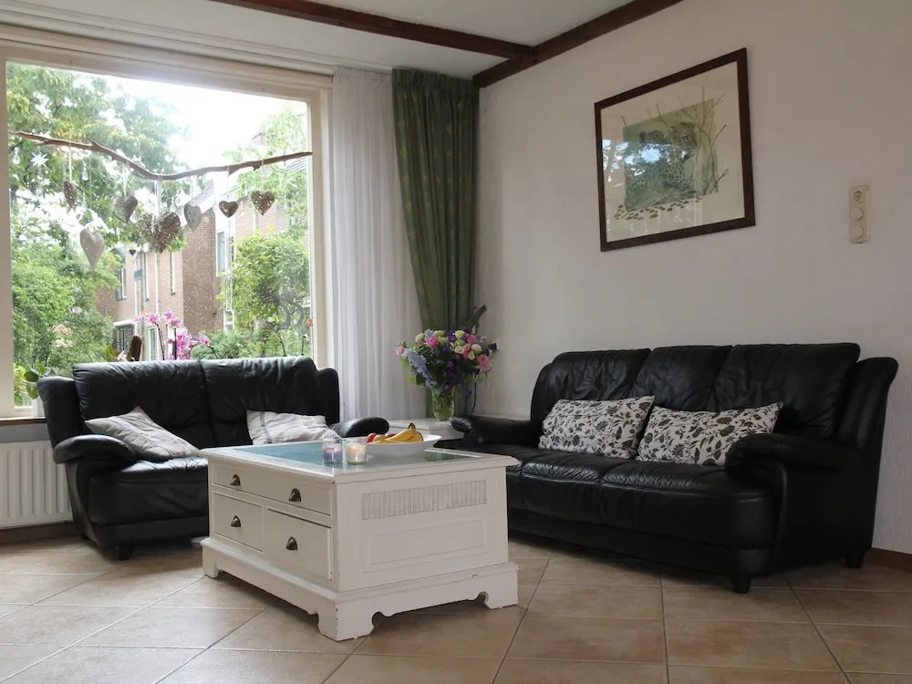 Attractive Holiday Home in Noordwijk With Sunny Garden