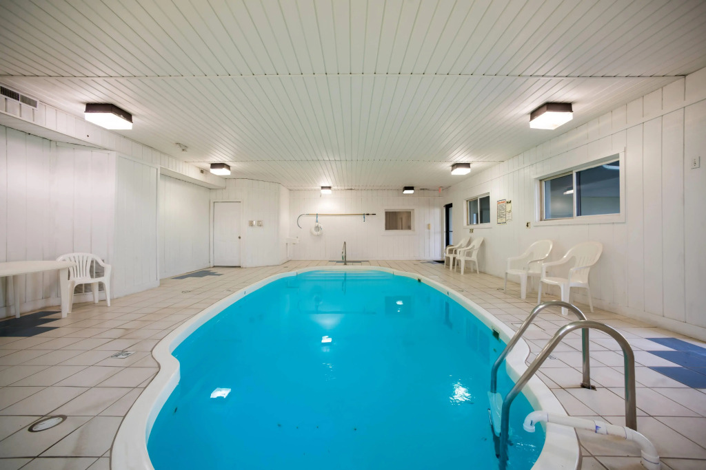 Ramada by Wyndham Effingham