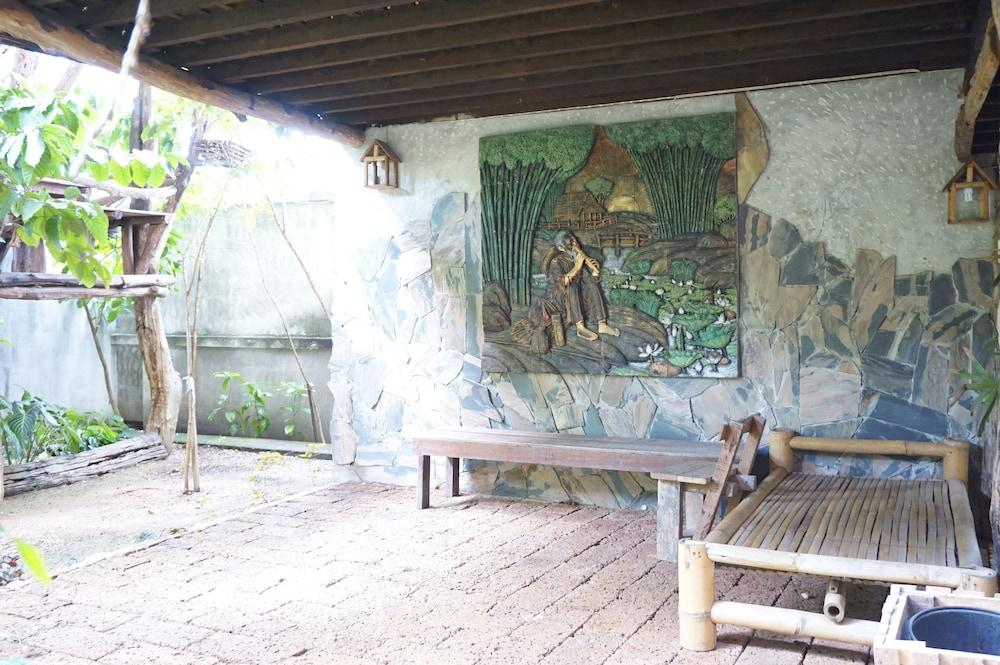 Monpai Resort