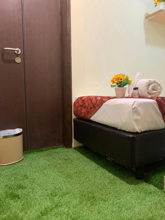 Single or Twin No Window Room With Sharing Bathroom and Toilet in Sandpiper Hotel