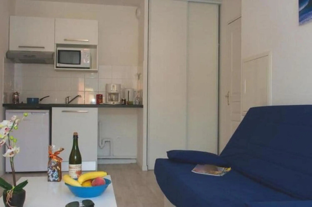 Coastal Stay With Pool in Grandcamp