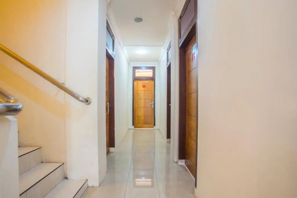 RedDoorz near Universitas Samratulangi Manado