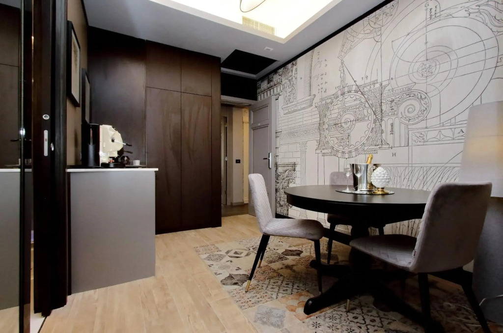 HELMIRAGE Piazza di Spagna Suite