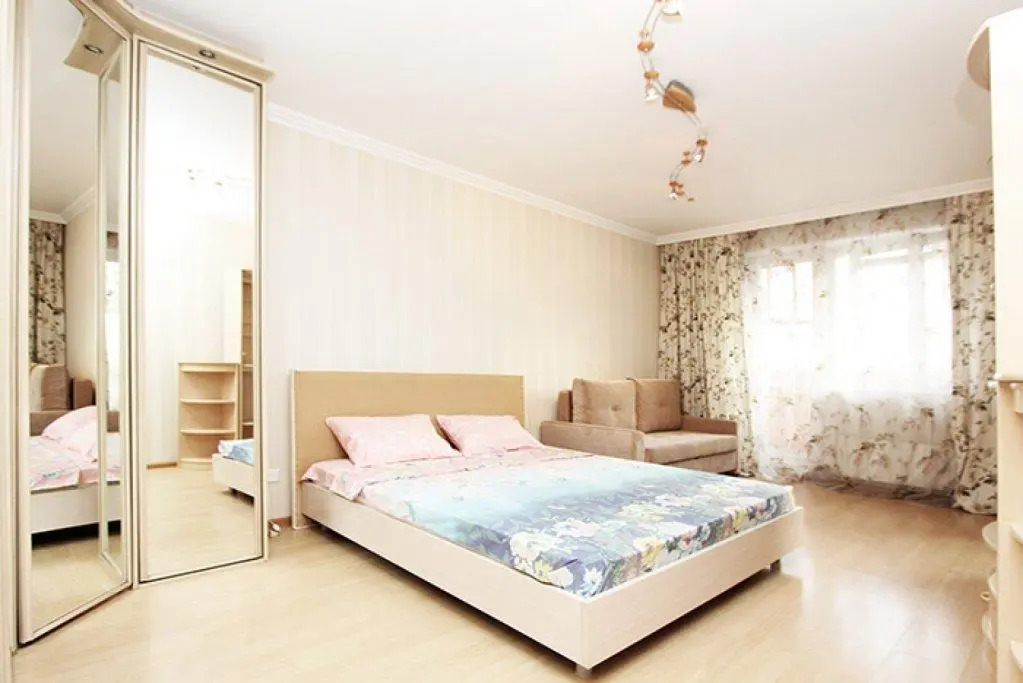 Улучшенные апартаменты «ApartLux Академическая»