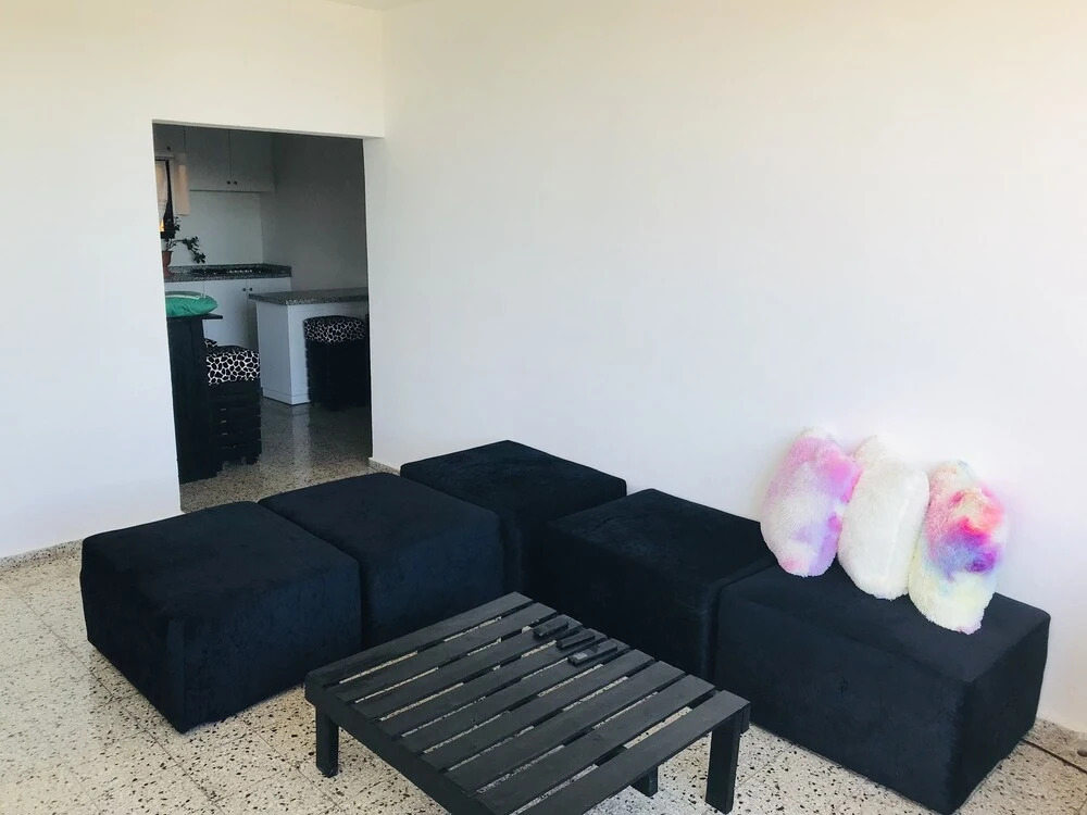 Ocean View 3bedroom With Amazing View in the Middle of Town Late Night Walks