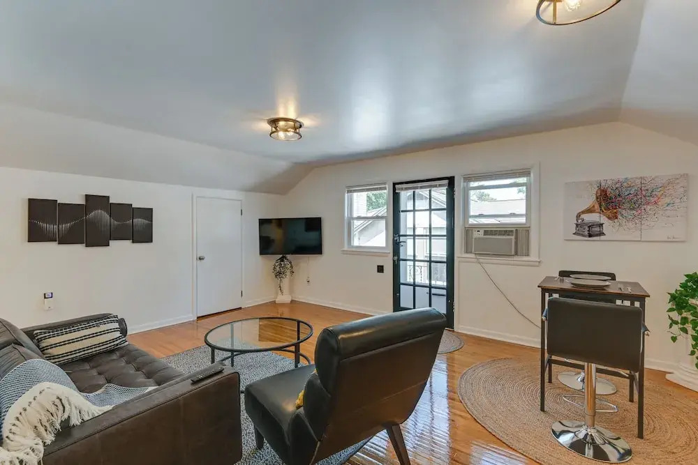 Convenient Nashville Home ~ 3 Mi to Downtown!