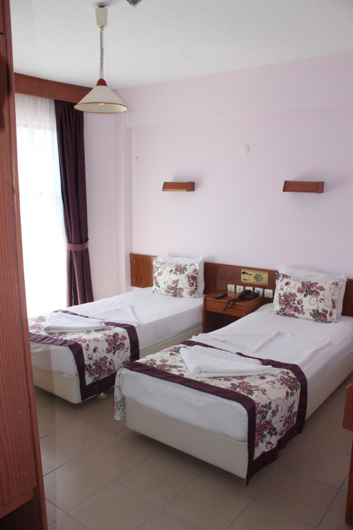 Rosella Hotel