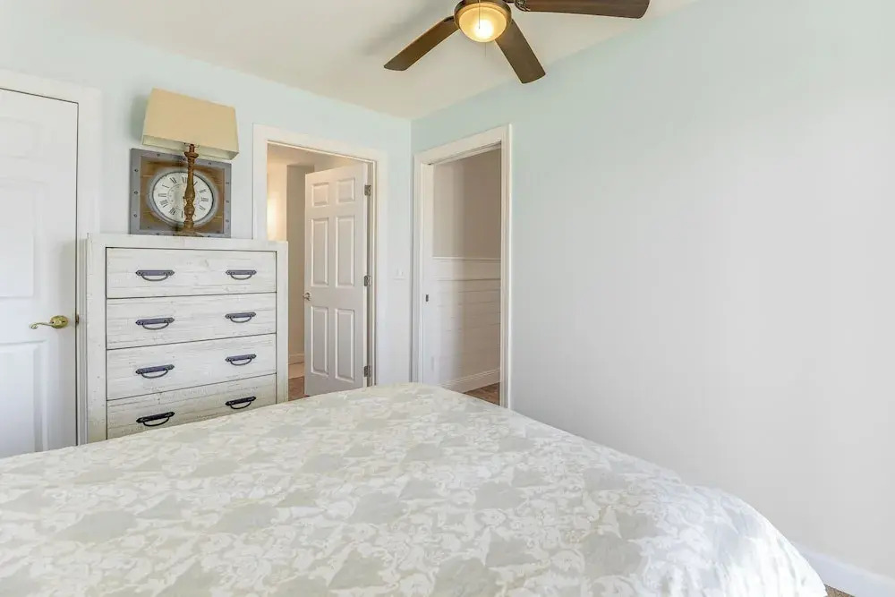 Hot Tub & Decks: North Topsail Beach Home