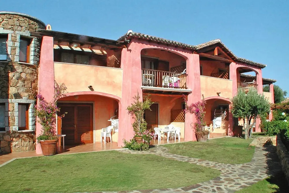 Apartment in Holiday Complex Only 100 m From the Beach