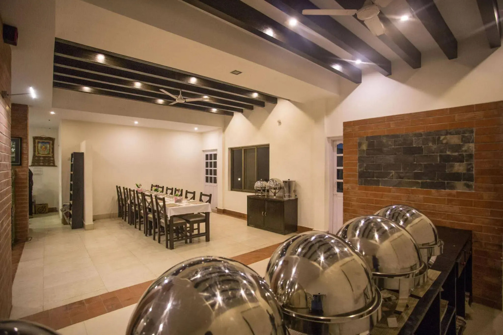 Hotel Ananda Inn