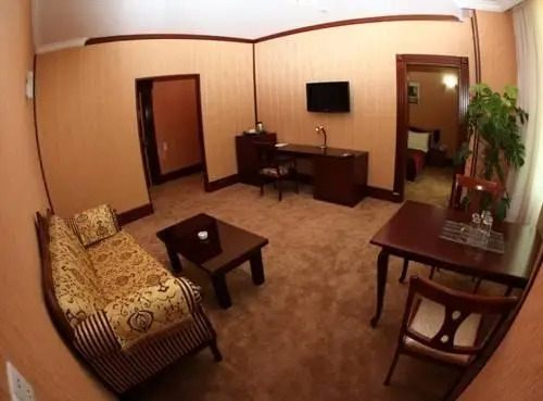 Happy Inn Hotel