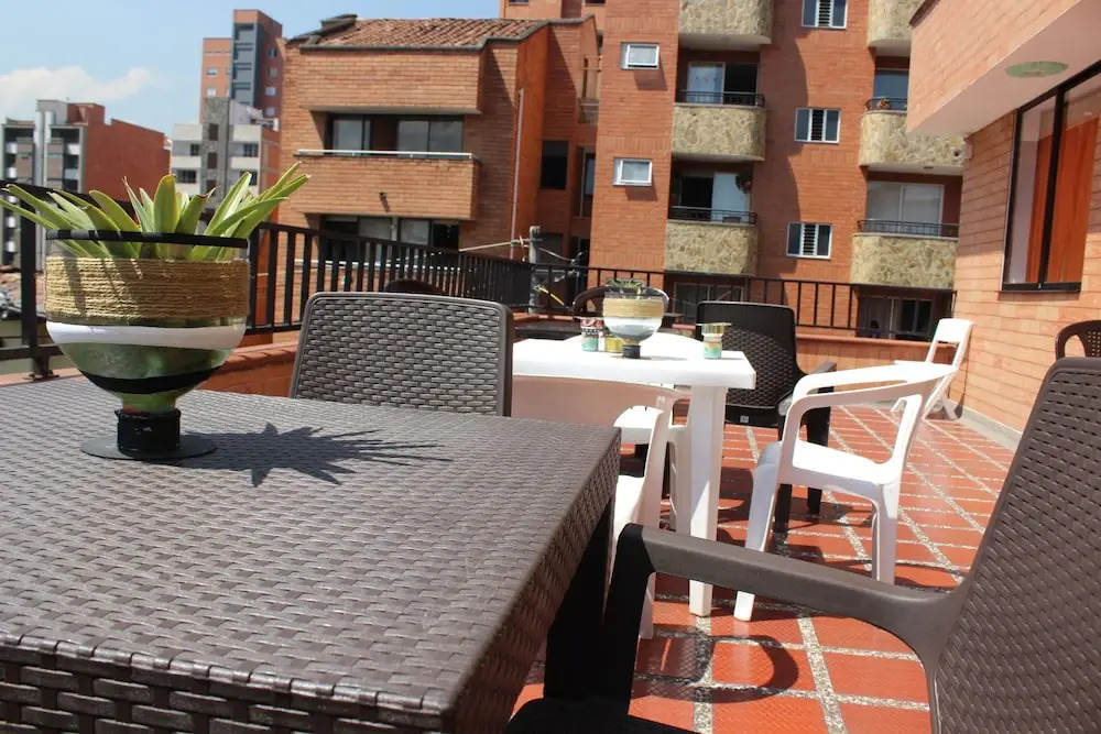 ApartaHostels