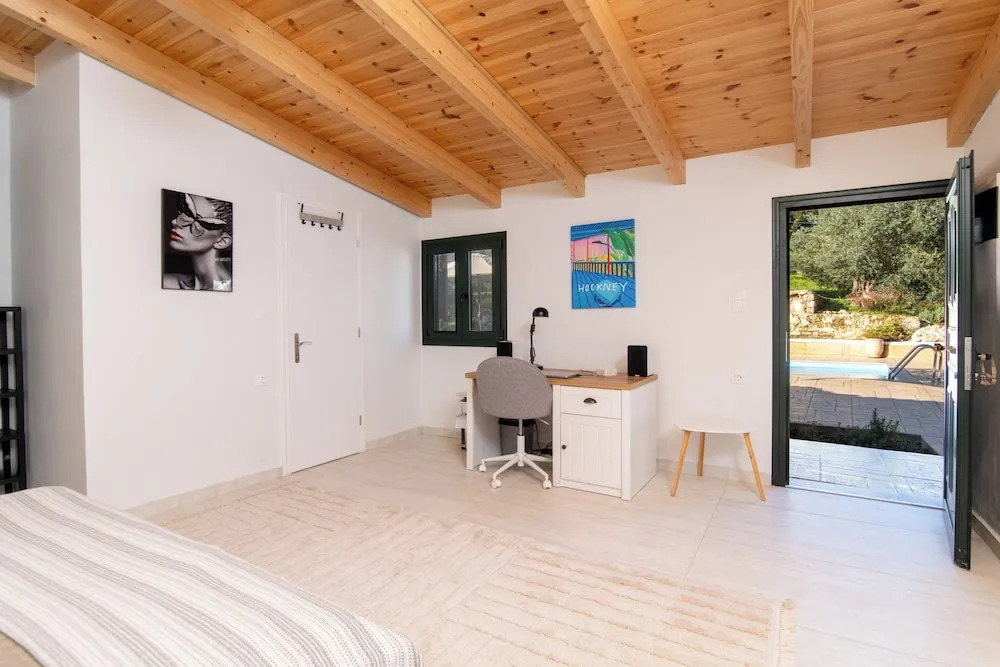 Villa Taxiarchis by Corfuescapes