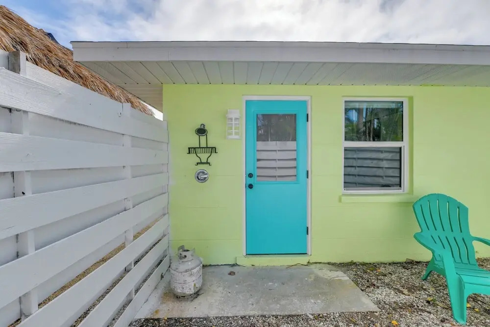 Fish, Swim & Unwind: Anna Maria Apt Steps to Beach
