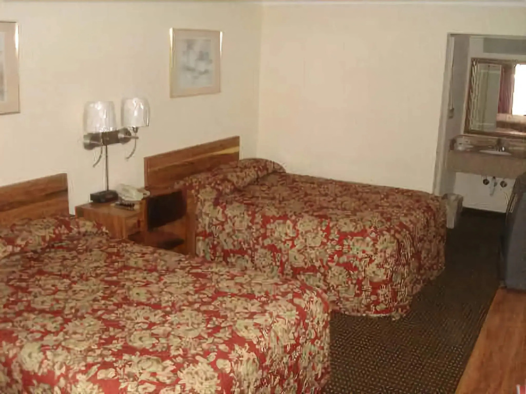 Vista Inn and Suites Nashville Airport East