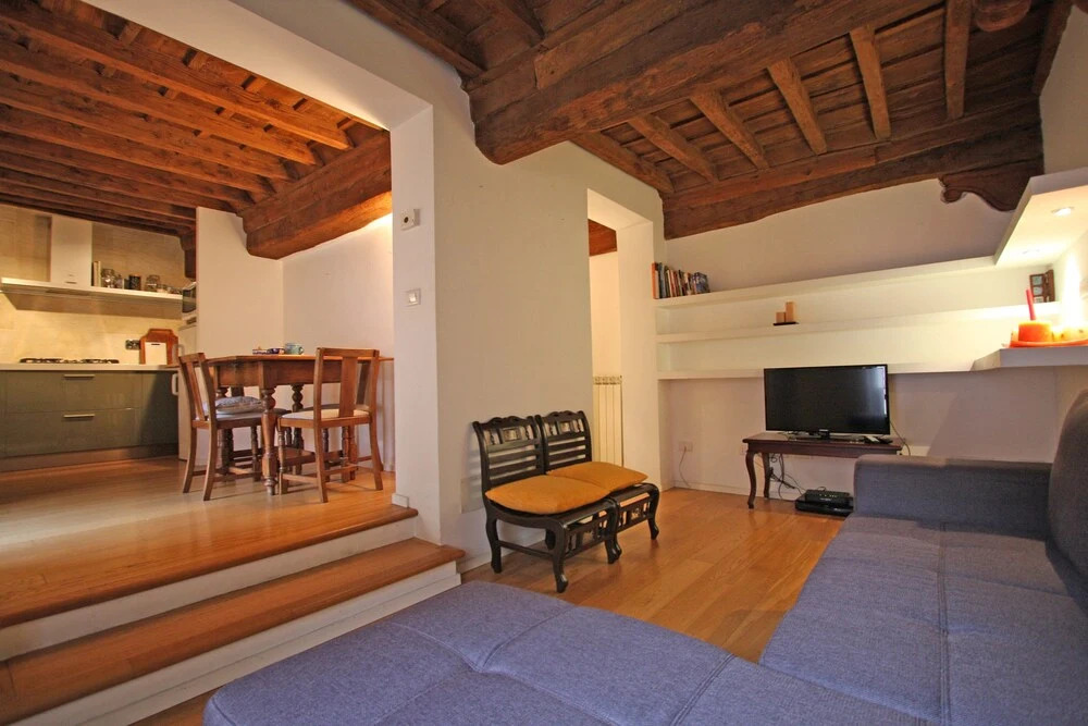 Travel & Stay - Chiavari