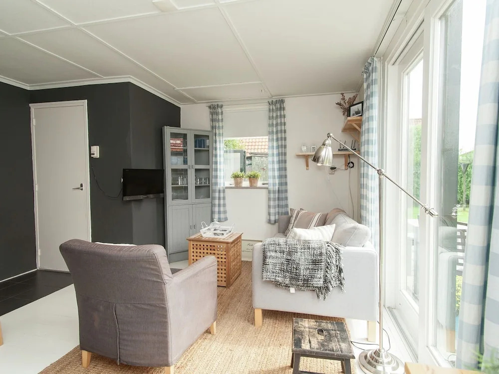 Gorgeous Holiday Home in Groote Keeten With Garden