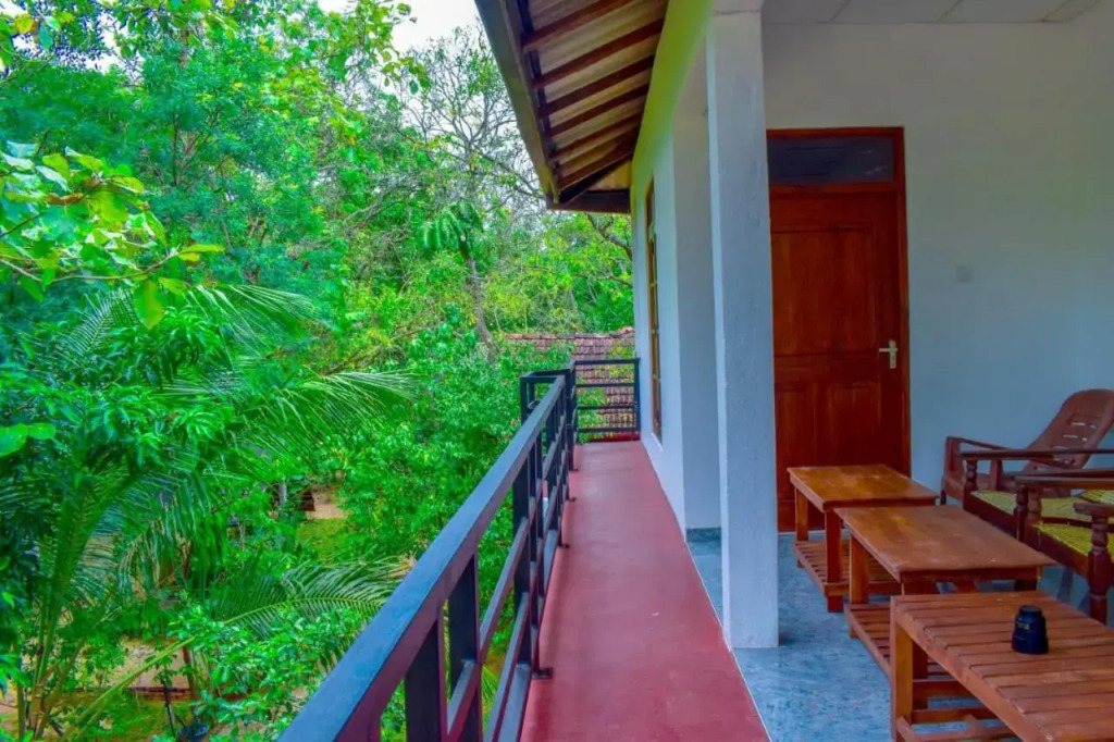 Weaver Bird Villa