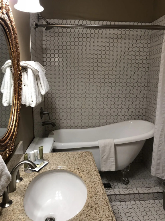 Hotel Senator
