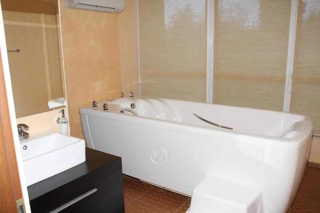 Апартотель Marina Holiday Club
