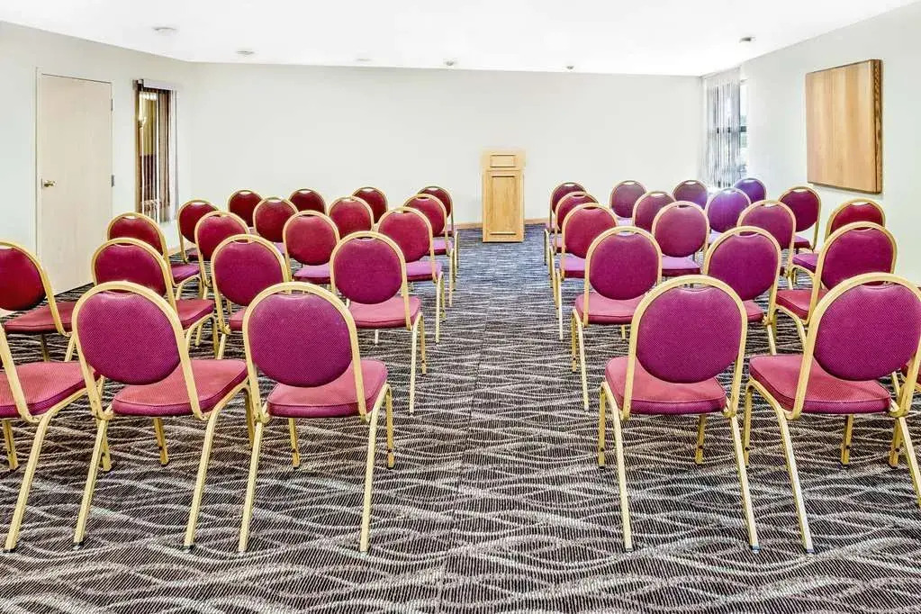 Americas Best Value Inn & Suites Kalamazoo