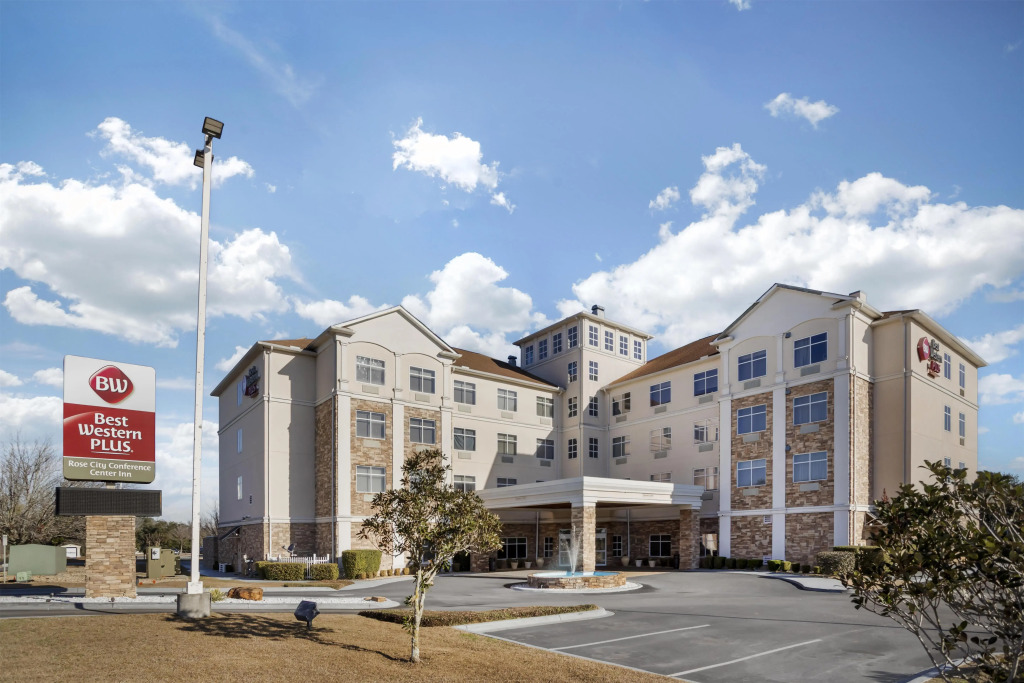 Best Western Plus Rose City Conference Center Inn