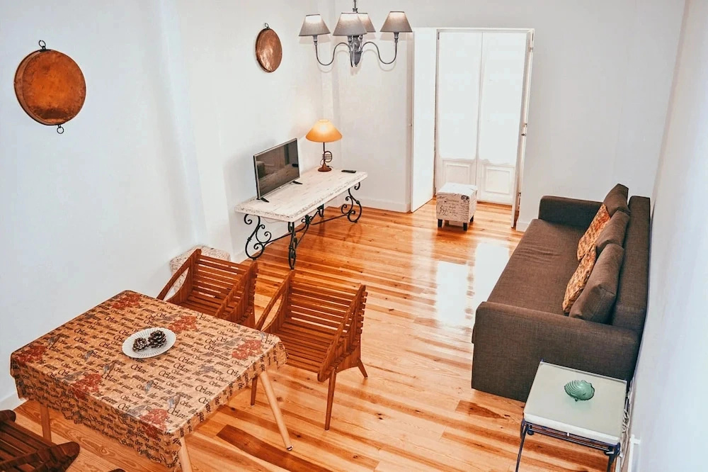 Flat by Sao Jorge Castle