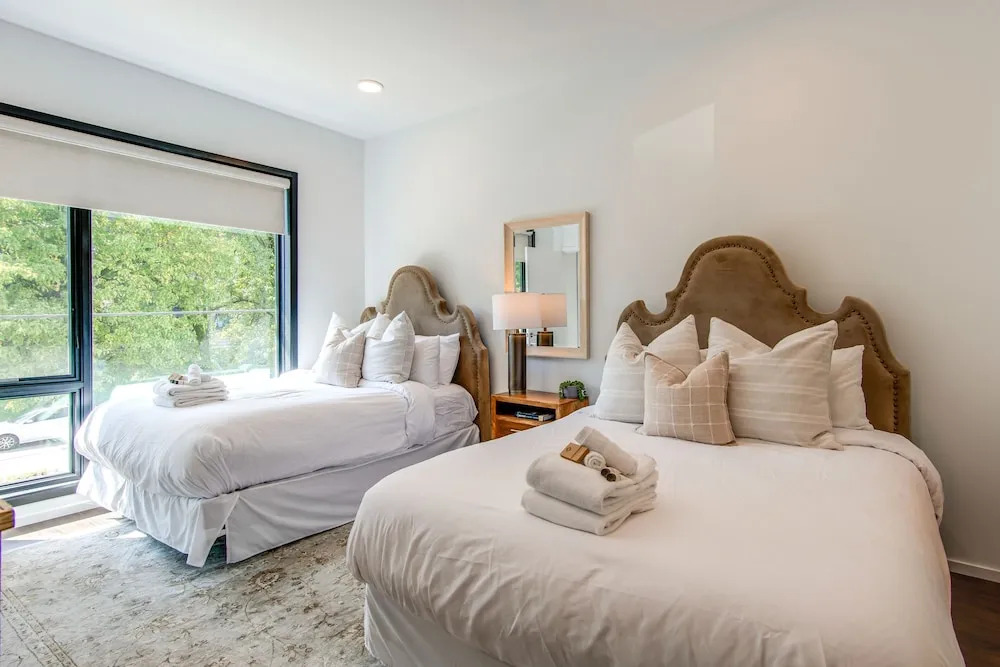 Illume New Elevated Community All-suite Layout 2 Bedroom Condo