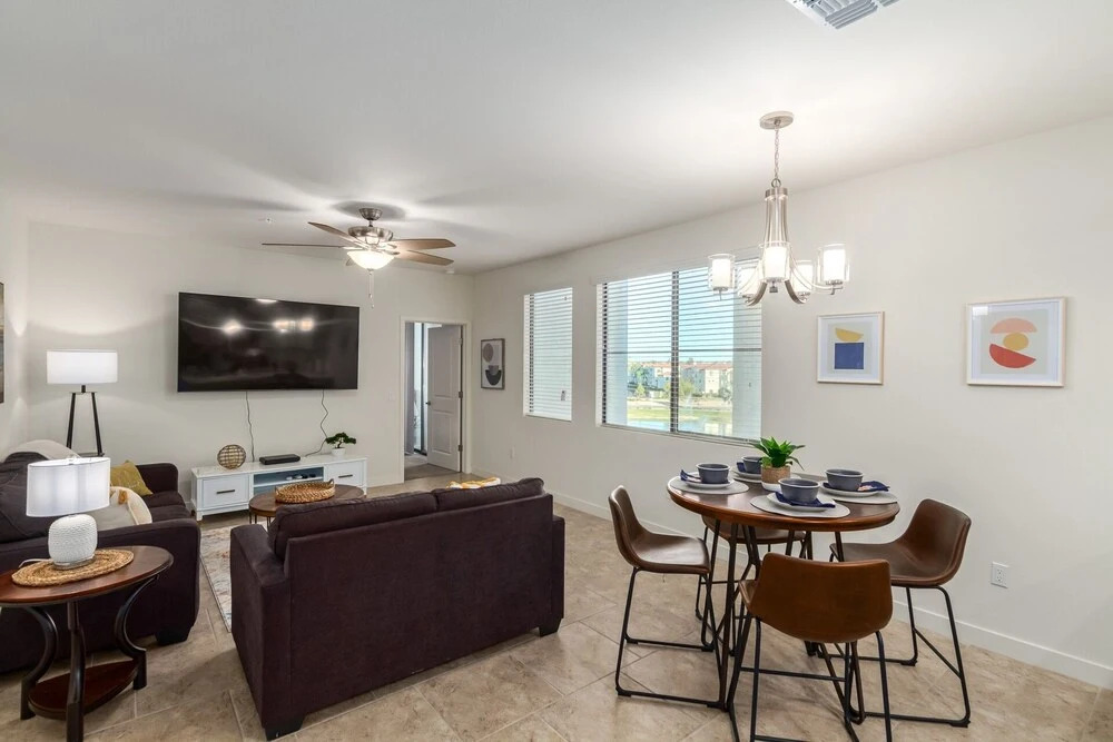 Queen Creek #305 1 Bedroom Condo by Redawning