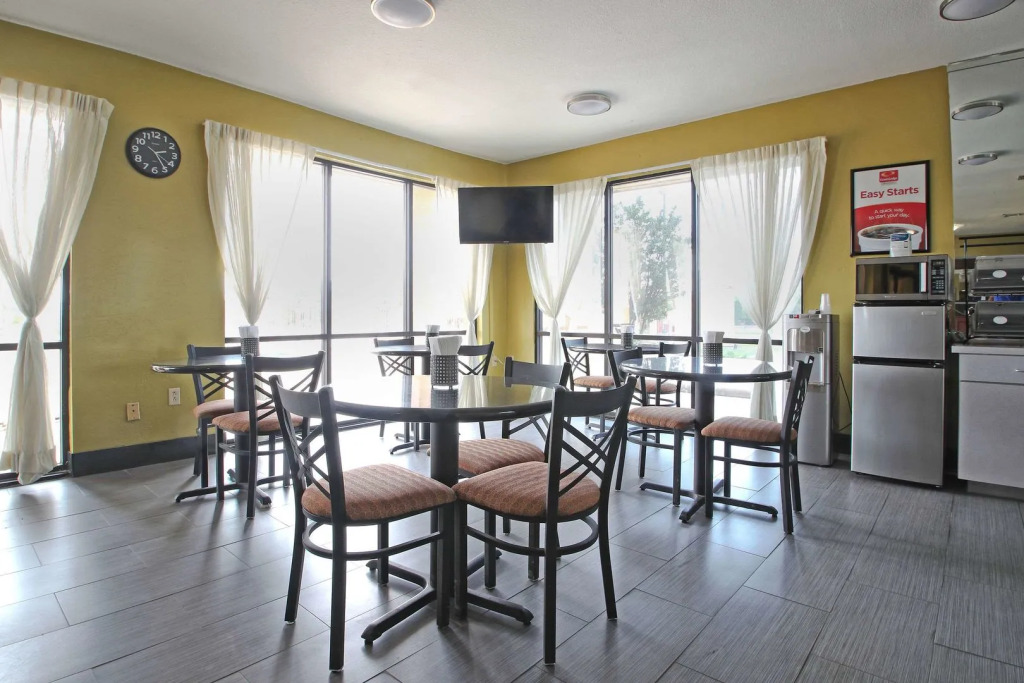 Econo Lodge Hillsboro