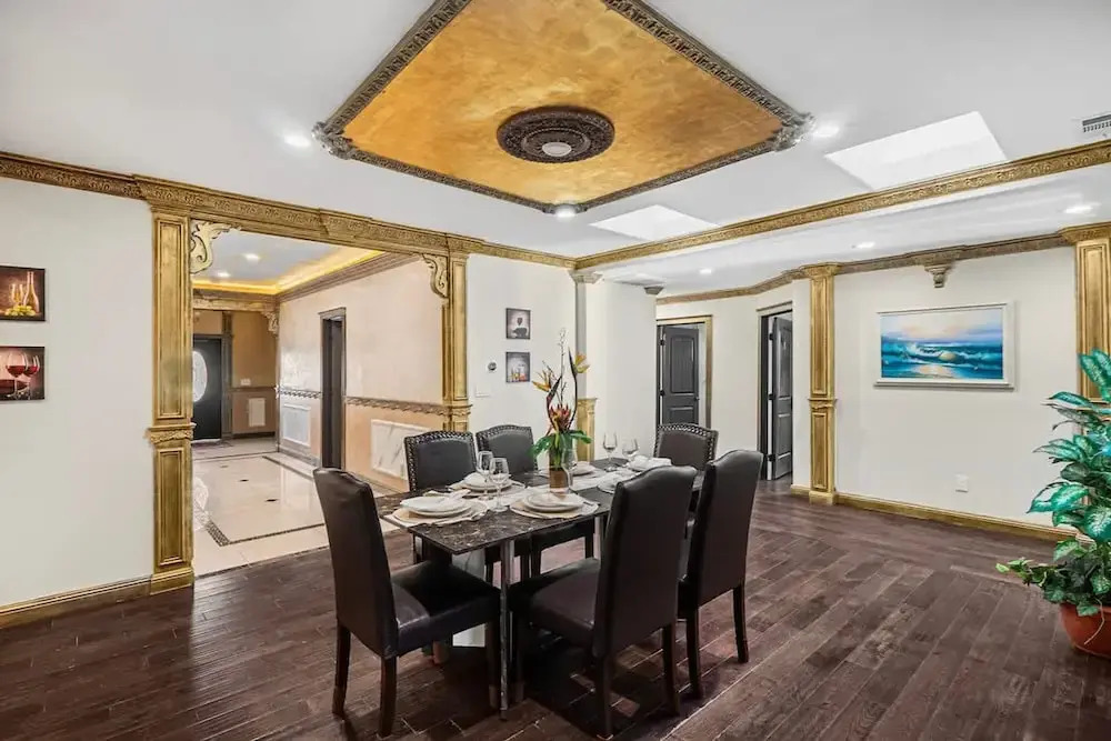 Stunning Roman Design 7bed5bath in Heart San Jose