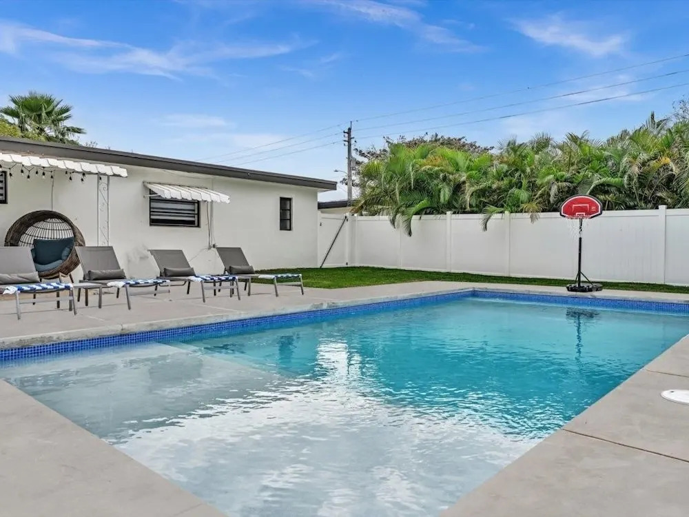 Casa Maya 3br Home With Pool In Hollywood Hills 3 Bedroom Home by RedAwning