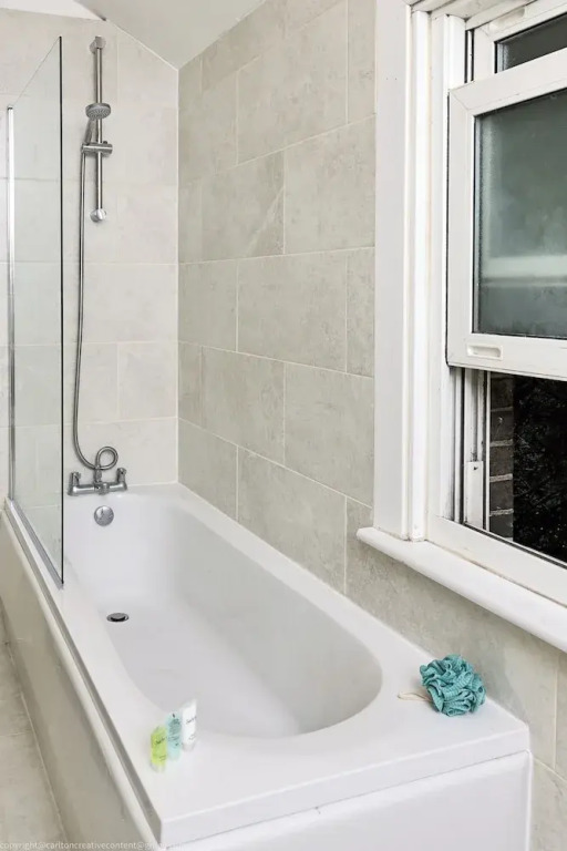 Cozy 4-bed Cottage Garden Walk to River Thames