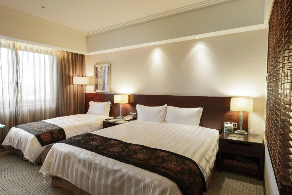 Jen Dow International Hotel