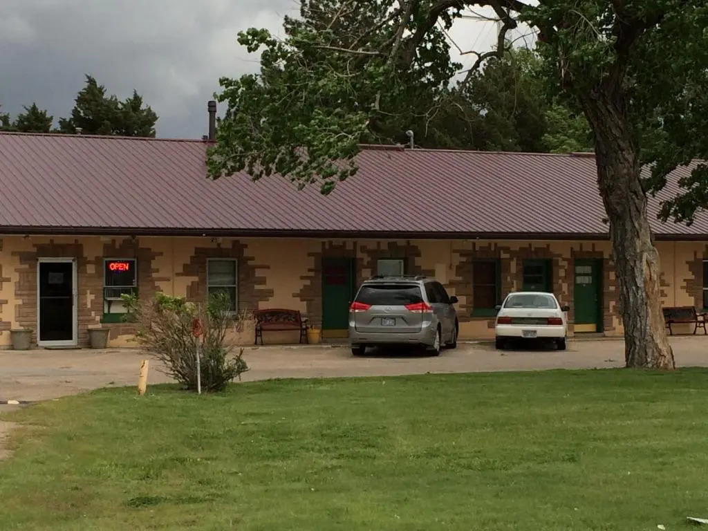 Hillcrest Motel