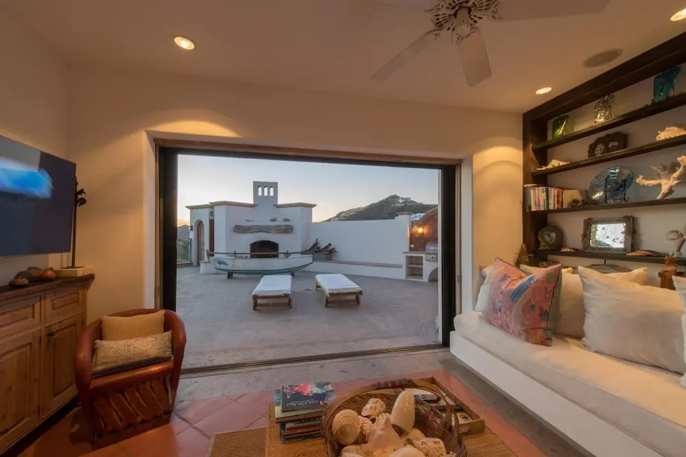 Sophisticated Cliffside Platinum Villa Turquesa 9BR Overlooking the Pacific