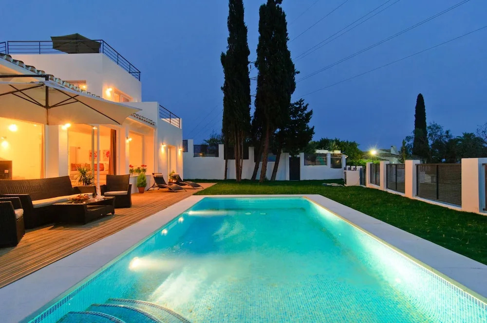 Brand new Villa El Rosario