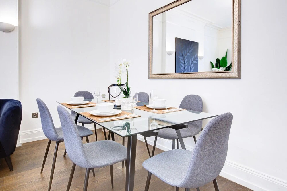 4-bedrooms 2-baths Independent Private Family Flat