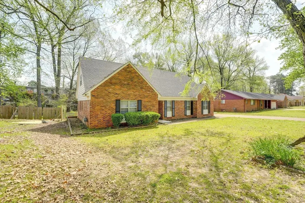 Memphis Vacation Rental - Walk to Graceland