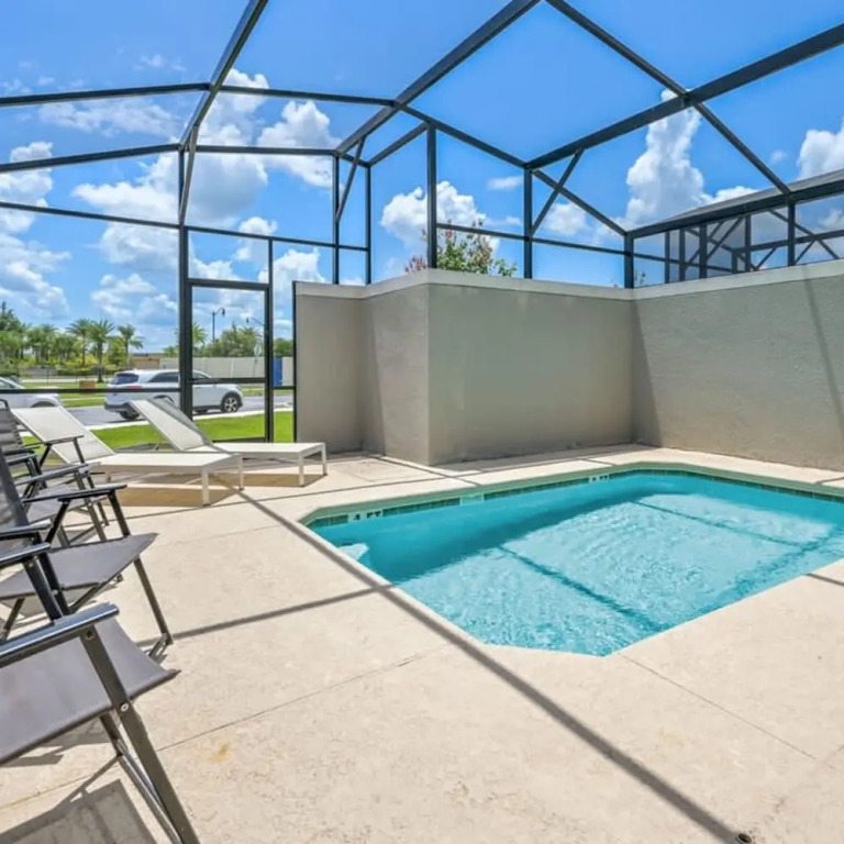Magical Retreat - A Spacious Villa 10 min From Disney