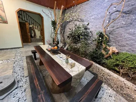 Foodie Guest House
