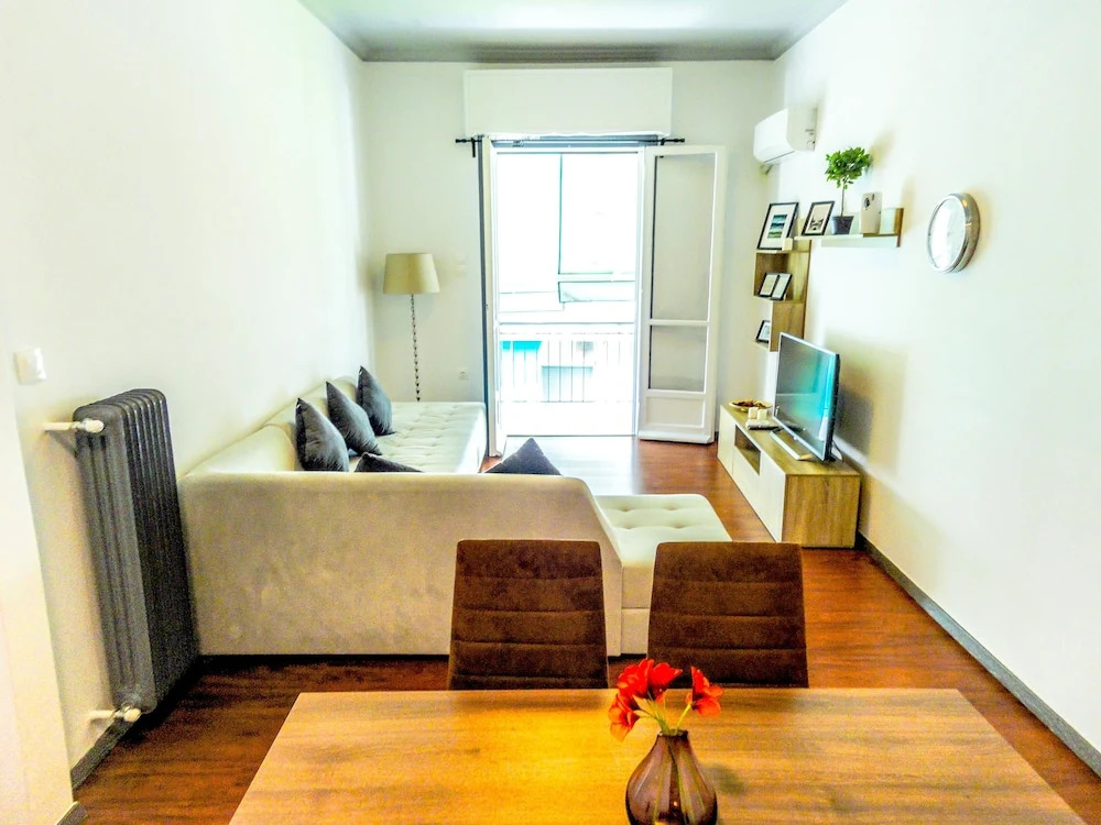 An Amazing House near Syntagma Square